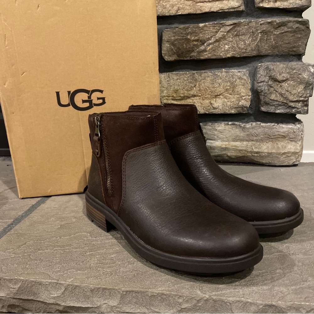 UGG Harrison Side Zip Brown Leather Size 9